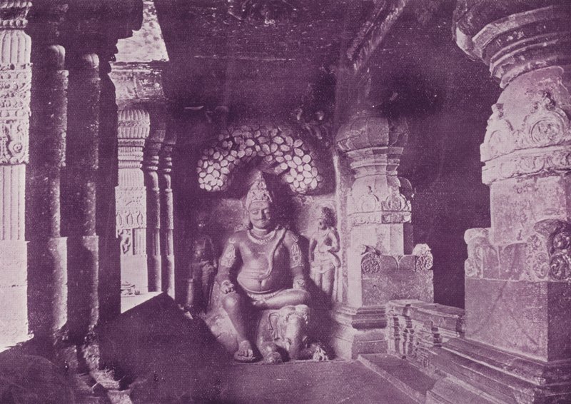 Figura Indry, jaskinie Ellora autorstwa English Photographer