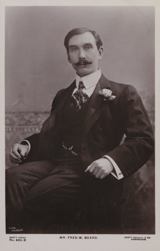 Fred W Beard, brytyjski muzyk autorstwa English Photographer