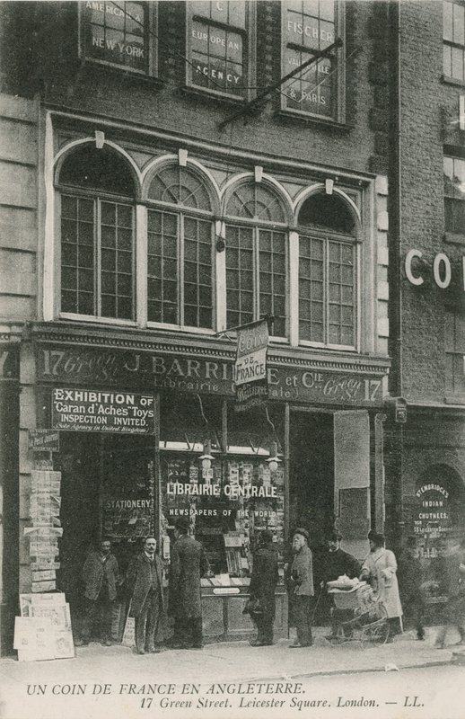 French Bookshop, 17 Green Street, Leicester Square, Londyn autorstwa English Photographer