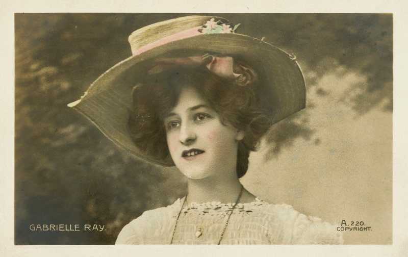 Gabrielle Ray, angielska aktorka teatralna (zdjęcie kolorowe) autorstwa English Photographer
