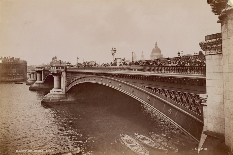 Widok ogólny Blackfriars Bridge autorstwa English Photographer
