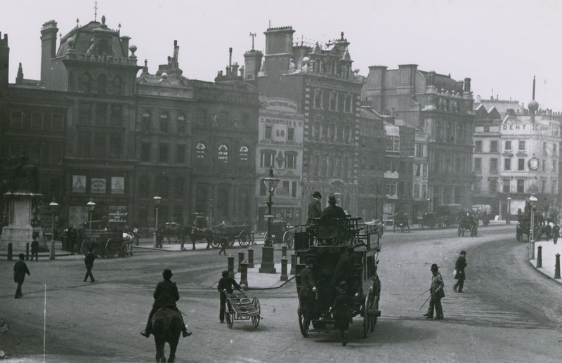 Ogólny widok Charing Cross autorstwa English Photographer