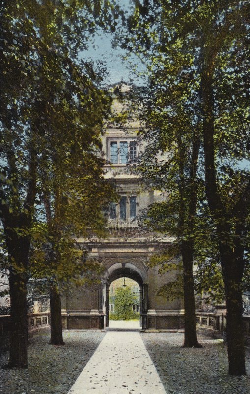 Gonville and Caius College, Brama Cnoty autorstwa English Photographer