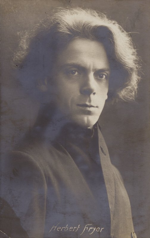 Herbert Fryer, angielski kompozytor i pianista (1877-1957) autorstwa English Photographer