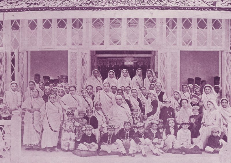 Ceremonia inwestytury Navjoti w domu Sir Dinshawa Petita, baroneta autorstwa English Photographer