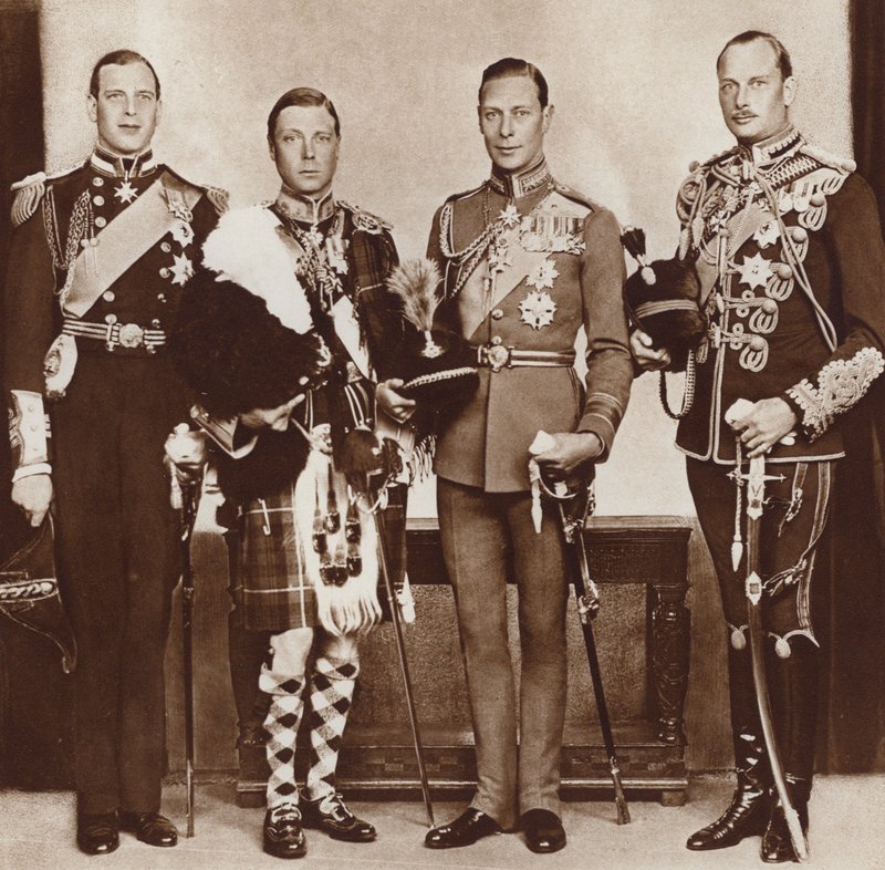 Król Edward VIII (drugi z lewej) i jego bracia (zdjęcie czarno-białe) autorstwa English Photographer