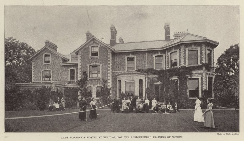 Lady Warwicks Hostel w Reading, dla szkolenia rolniczego kobiet autorstwa English Photographer