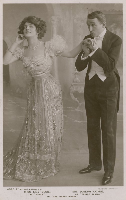 Lily Elsie i Joseph Coyne w Wesoła wdowa autorstwa English Photographer