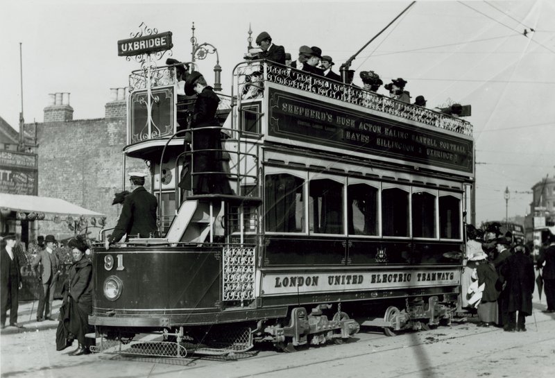 Londyn United Electric Tramways autorstwa English Photographer