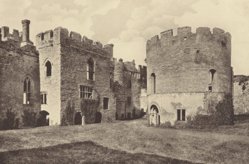 Zamek Ludlow, wewnętrzny dziedziniec i okrągła kaplica (zdjęcie czarno-białe) autorstwa English Photographer