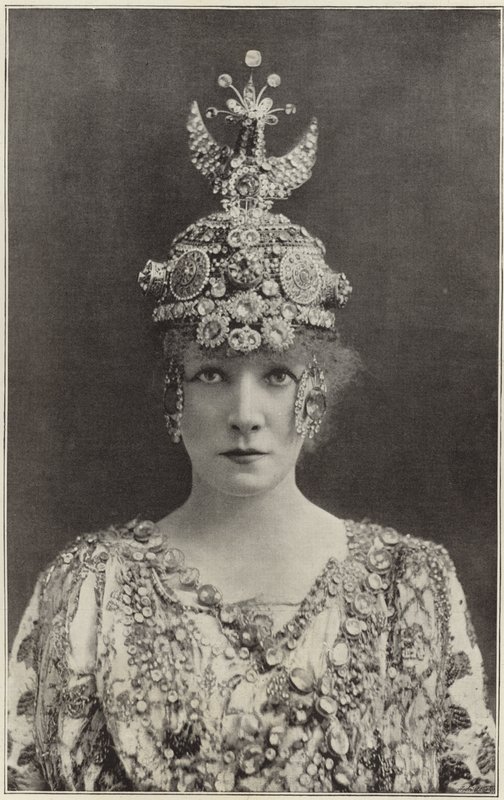 Madame Sarah Bernhardt jako Teodora autorstwa English Photographer