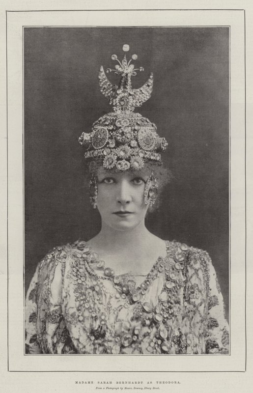 Madame Sarah Bernhardt jako Theodora autorstwa English Photographer