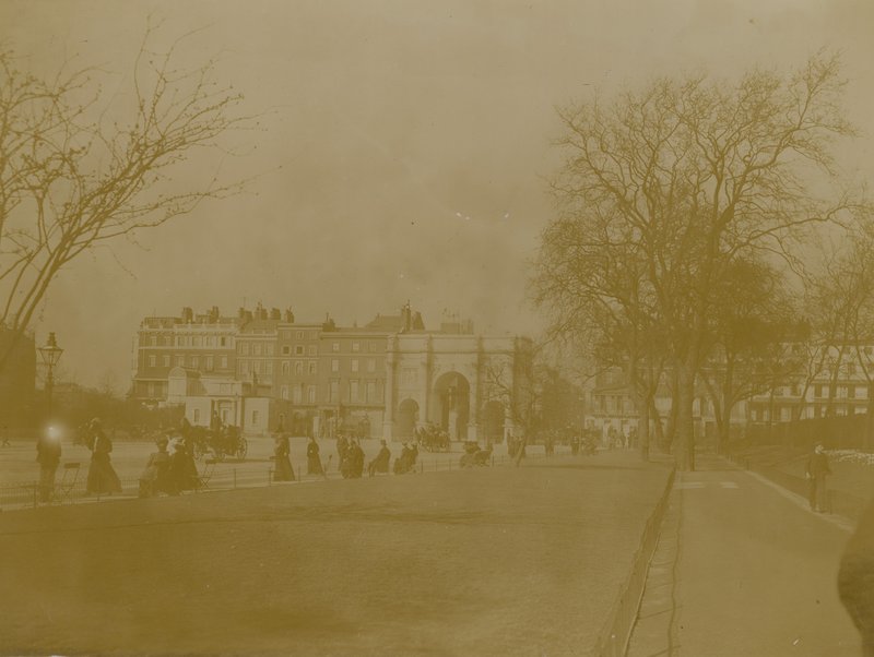 Marble Arch, Hyde Park, Londyn autorstwa English Photographer