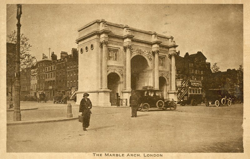 Marble Arch, Londyn (zdjęcie czarno-białe) autorstwa English Photographer