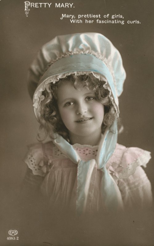 Mary, najładniejsza z dziewczyn, ze swoimi fascynującymi lokami autorstwa English Photographer