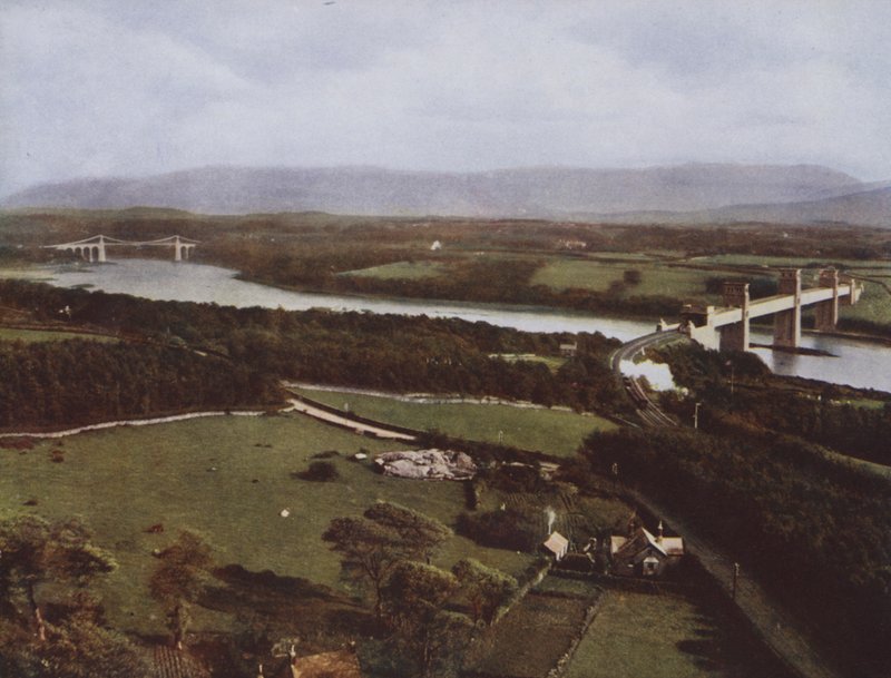Menai Straits z kolumny Anglesey autorstwa English Photographer