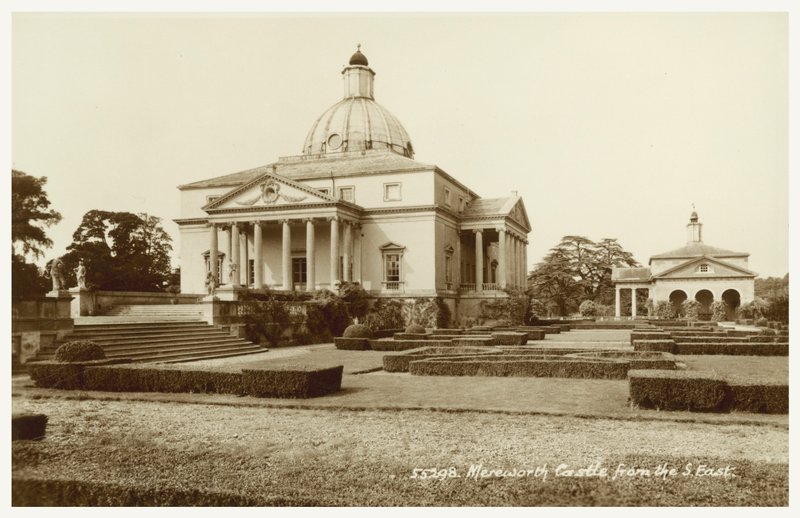 Zamek Mereworth, Kent (zdjęcie czarno-białe) autorstwa English Photographer