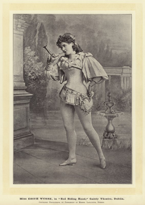 Panna Edith Wynne, w Czerwonym Kapturku, Gaiety Theatre, Dublin autorstwa English Photographer