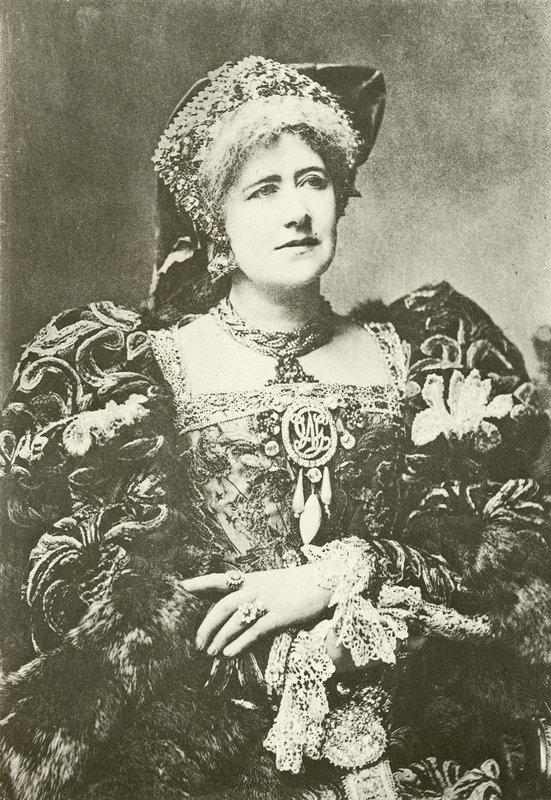 Miss Ellen Terry jako Królowa Katherine (wklęsłodruk) autorstwa English Photographer