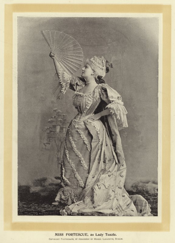 Panna Fortescue, jako Lady Teazle autorstwa English Photographer