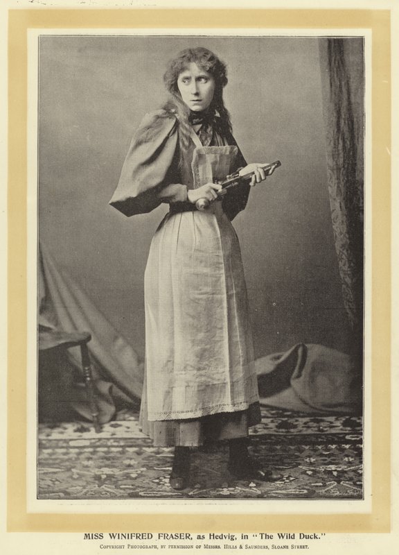 Panna Winifred Fraser jako Hedvig w Dzikiej kaczce autorstwa English Photographer