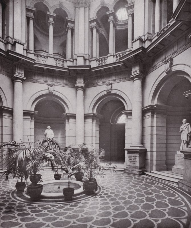 Narodowa Galeria Sztuki Brytyjskiej, Sala Centralna autorstwa English Photographer