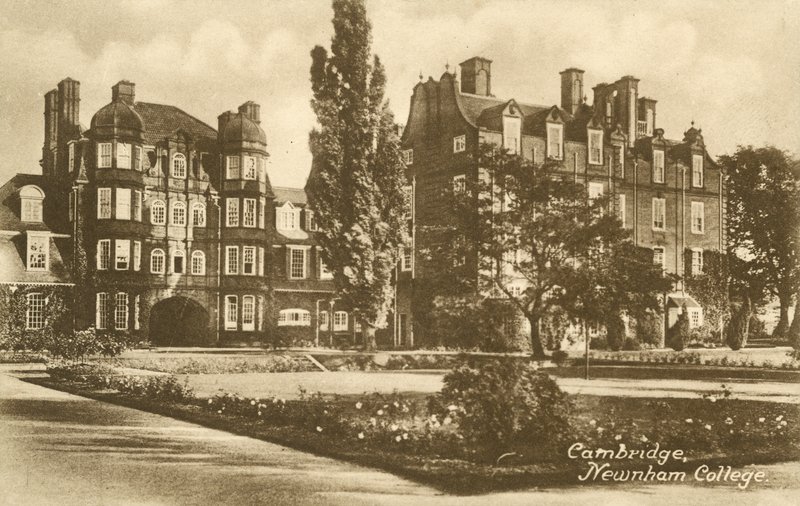 Newnham College, Cambridge (zdjęcie czarno-białe) autorstwa English Photographer