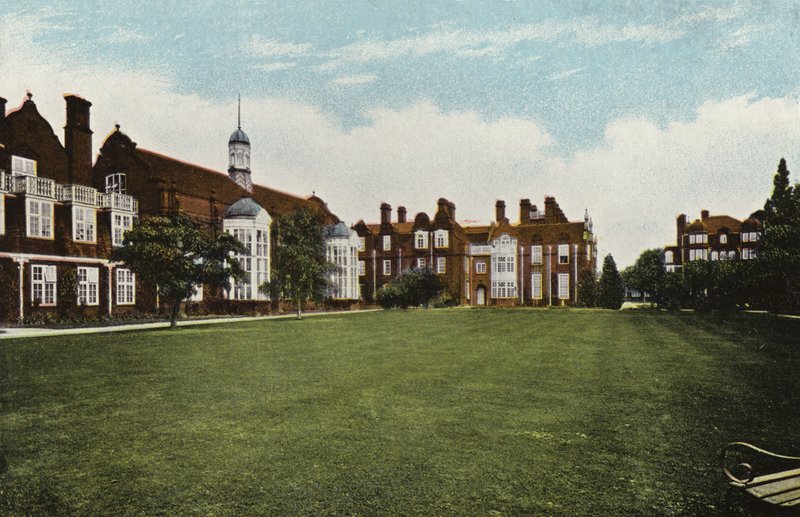 Newnham College, trzy sale autorstwa English Photographer