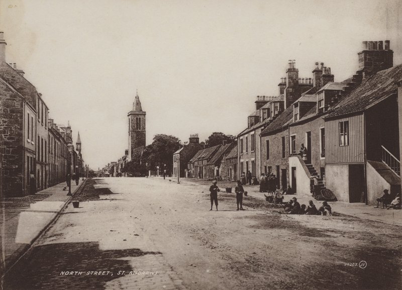 North Street, St. Andrews autorstwa English Photographer