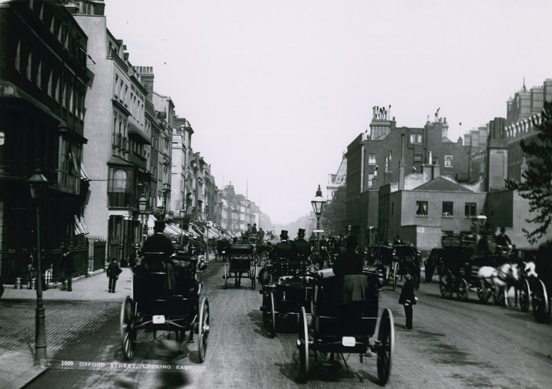 Oxford Street, Londyn, patrząc na wschód autorstwa English Photographer