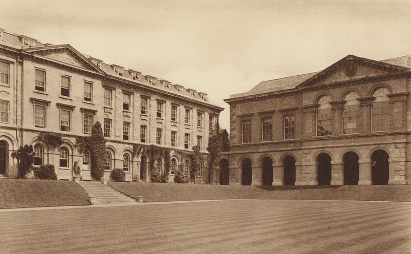 Oxford: Worcester College, XVIII-wieczna biblioteka i północna strona czworoboku (zdjęcie czarno-białe) autorstwa English Photographer