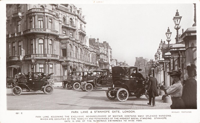 Park Lane i Brama Stanhope autorstwa English Photographer