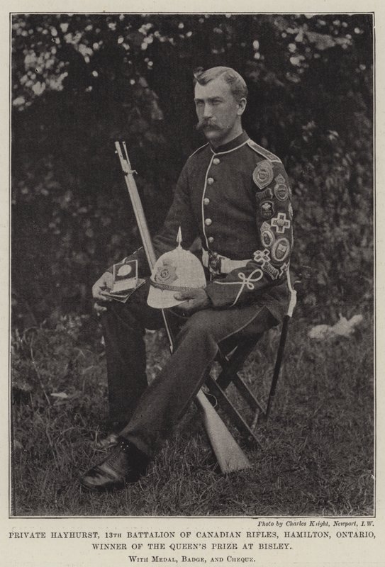 Szeregowy Hayhurst, 13. batalion kanadyjskich strzelców, Hamilton, Ontario, zdobywca nagrody Queens w Bisley, z medalem, odznaką i czekiem autorstwa English Photographer