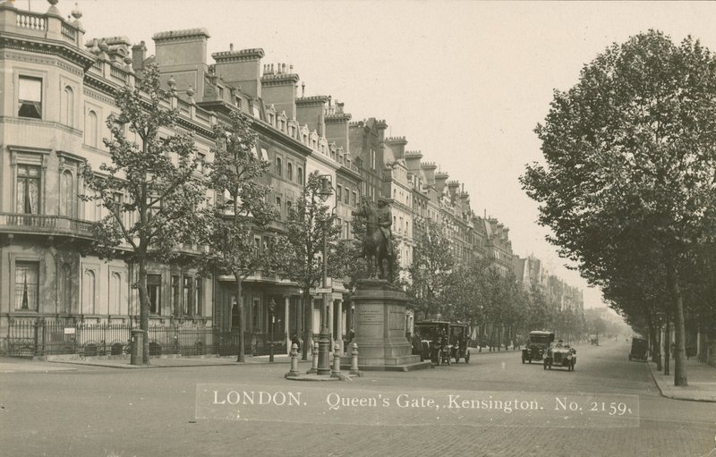 Queens Gate, Kensington, Londyn autorstwa English Photographer