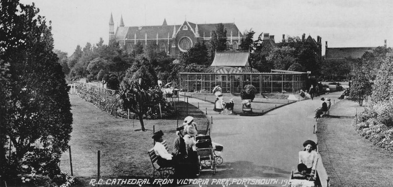 Katedra RC z Victoria Park, Portsmouth (zdjęcie czarno-białe) autorstwa English Photographer