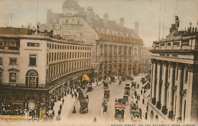 Regent Street and Piccadilly Hotel, Londyn autorstwa English Photographer