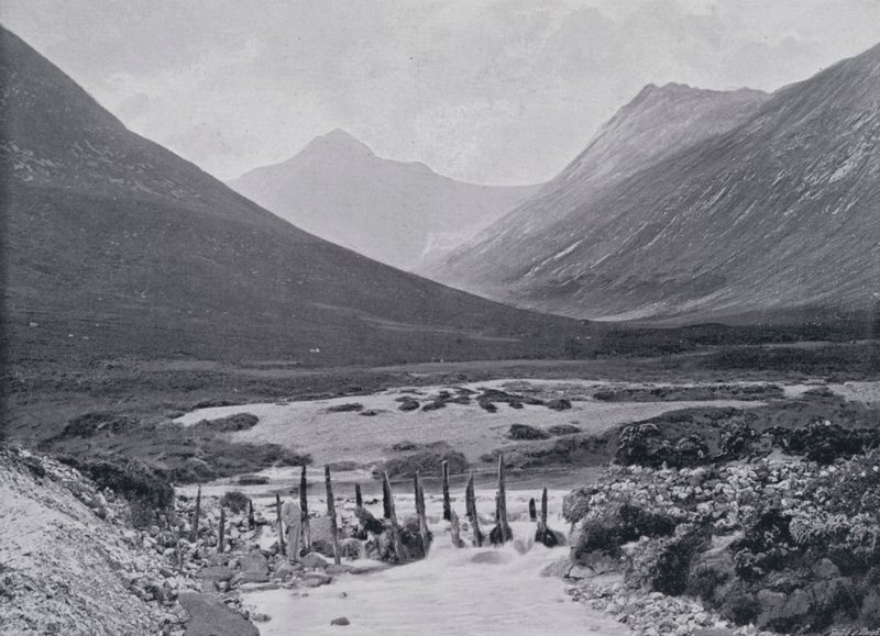 Szkocja: Glen Sannox, Isle of Arran (zdjęcie czarno-białe) autorstwa English Photographer
