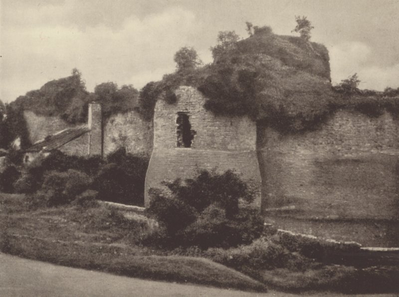 Zamek Skenfrith (zdjęcie czarno-białe) autorstwa English Photographer
