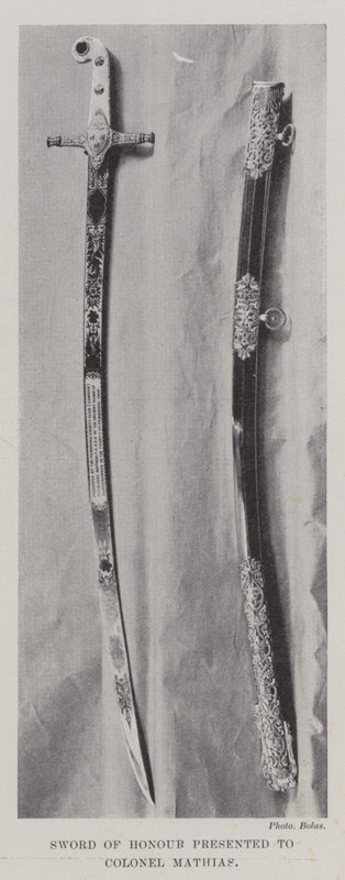Sword of Honor podarowany pułkownikowi Mathias autorstwa English Photographer