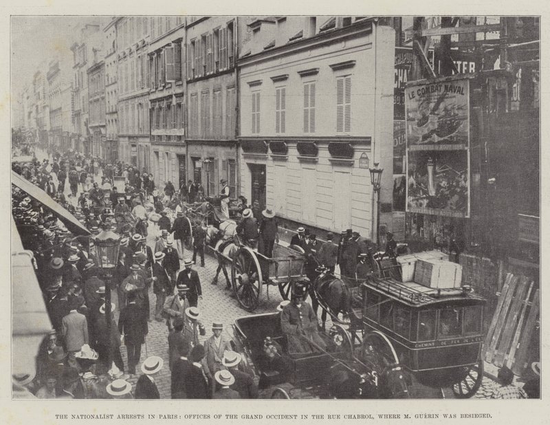 Nacjonalistyczne aresztowania w Paryżu, biura Wielkiego Zachodu przy rue Chabrol, gdzie oblegany był M Guerin autorstwa English Photographer