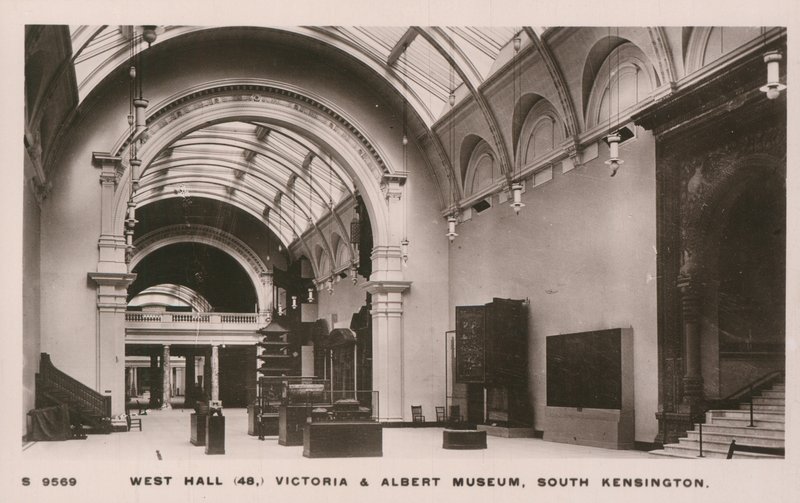 Muzeum Wiktorii i Alberta, South Kensington, Londyn autorstwa English Photographer