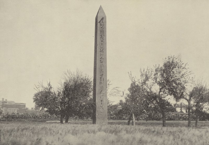 Obelisk w Heliopolis, w którym kształcił się Mojżesz autorstwa English Photographer
