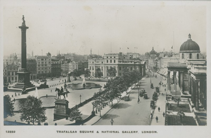 Trafalgar Square i National Gallery, Londyn autorstwa English Photographer