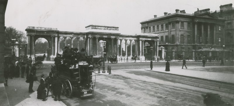 Łuk Triumfalny, Hyde Park Corner, Londyn autorstwa English Photographer