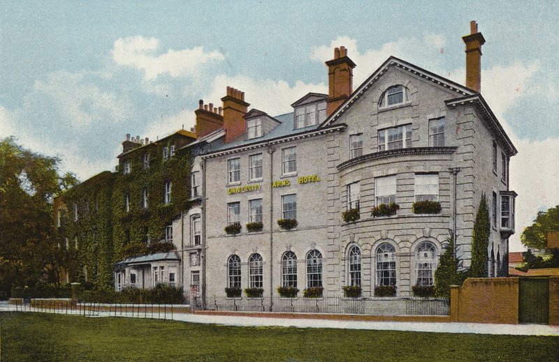University Arms Hotel opinie, Cambridge autorstwa English Photographer