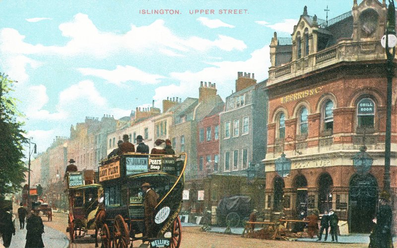 Upper Street w Islington (kolorowe zdjęcie) autorstwa English Photographer