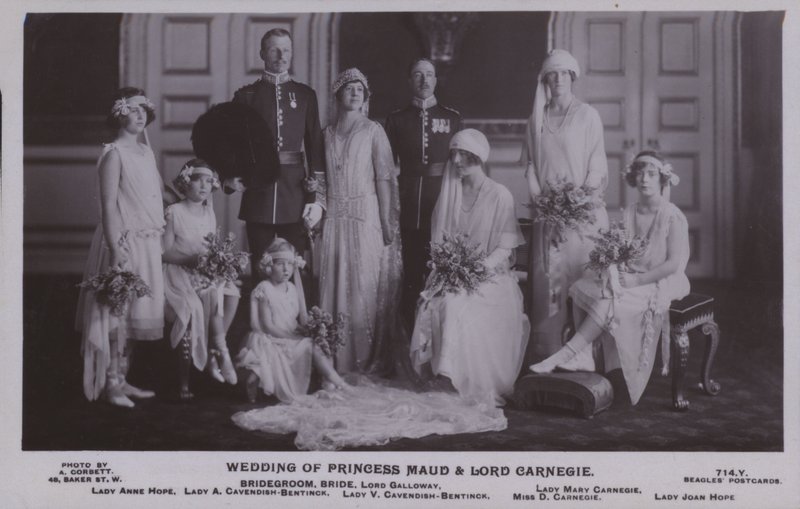 Ślub księżniczki Maud i Lorda Carnegie (zdjęcie czarno-białe) autorstwa English Photographer