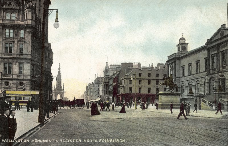 Wellington Memorial and Register House, Edynburg (kolorowe zdjęcie) autorstwa English Photographer