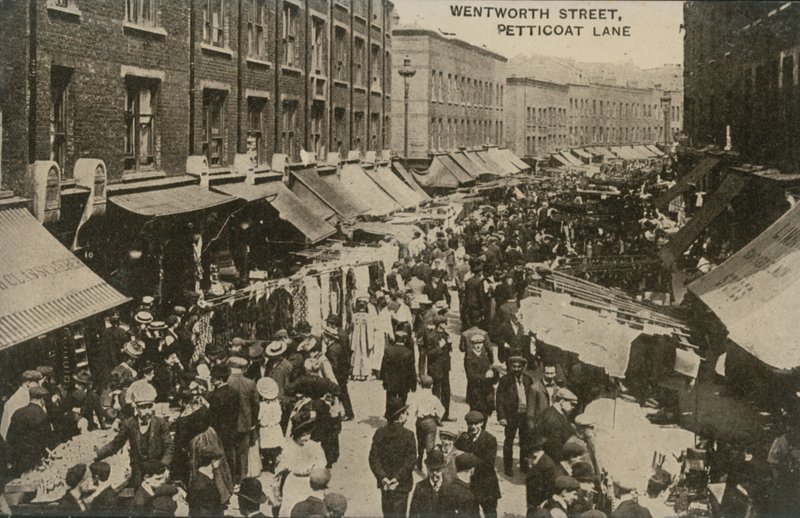 Wentworth Street, Petticoat Lane, Londyn autorstwa English Photographer