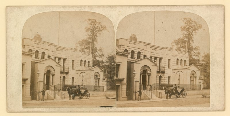 Whitehall Court or Yard, Dom Vanbrugh, zburzony 1898 autorstwa English Photographer